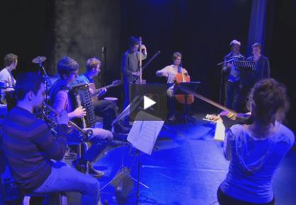 Concert poilu sur instruments d'infortune - Reportage