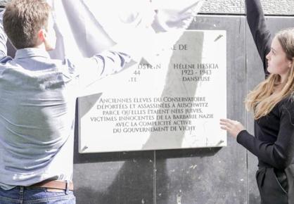 Cérémonie de dévoilement d’une plaque commémorative à la mémoire de Jacqueline Goldstein et Hélène Heskia