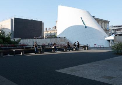 Comment être à la fois d’ici et de nulle part ?